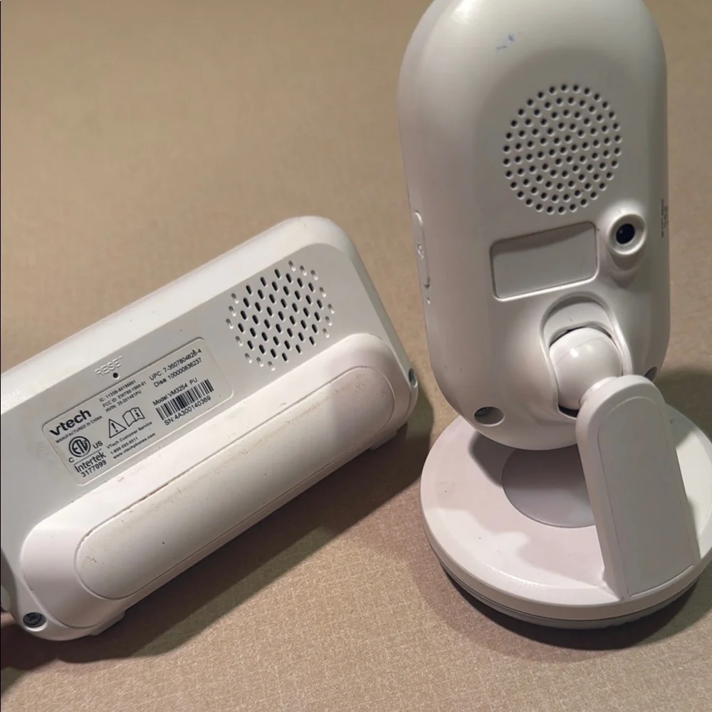 VTech White Baby Monitor with Camera and Display
